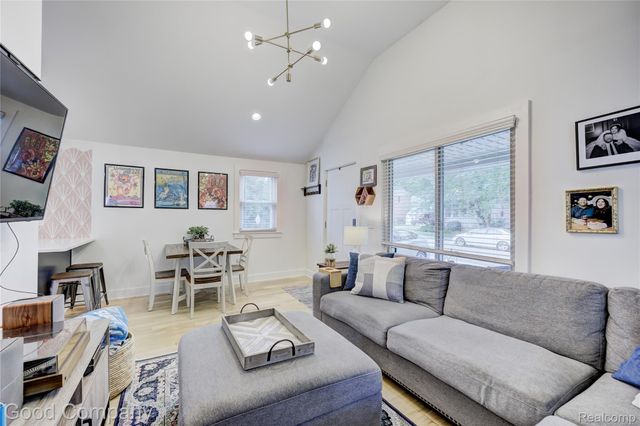 550 E Breckenridge Street, Ferndale, MI 48220