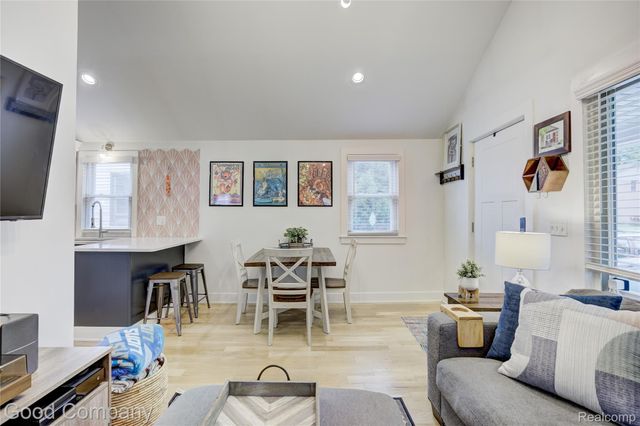 550 E Breckenridge Street, Ferndale, MI 48220