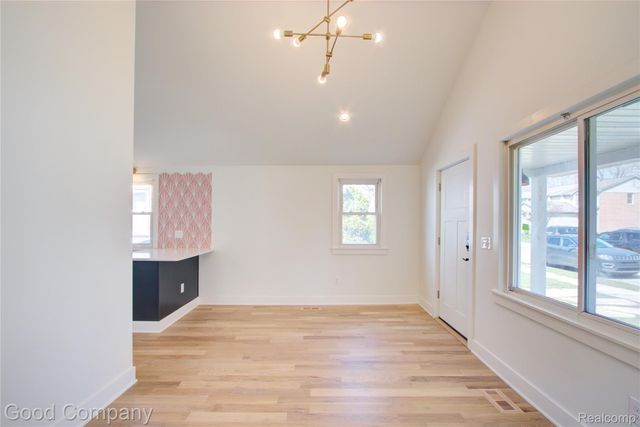 550 E Breckenridge Street, Ferndale, MI 48220