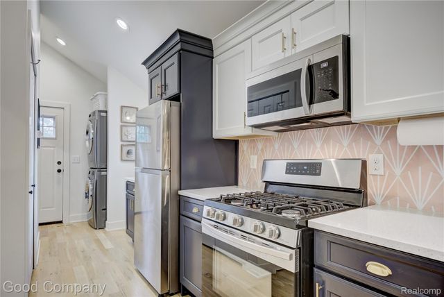 550 E Breckenridge Street, Ferndale, MI 48220