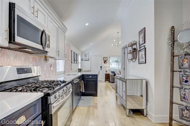 550 E Breckenridge Street, Ferndale, MI 48220