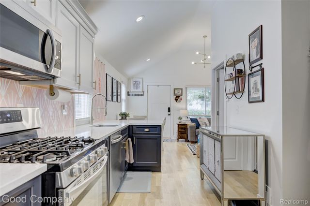 550 E Breckenridge Street, Ferndale, MI 48220