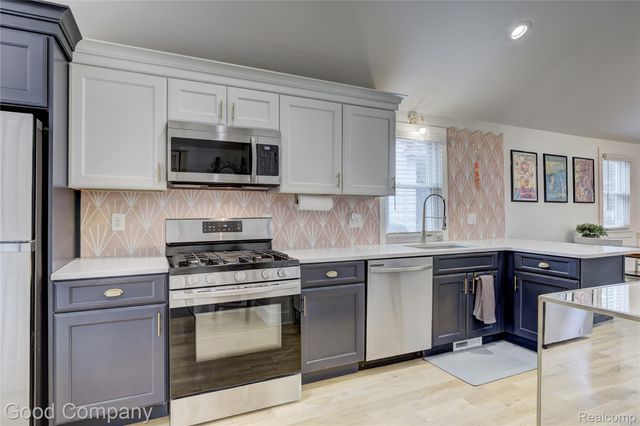 550 E Breckenridge Street, Ferndale, MI 48220