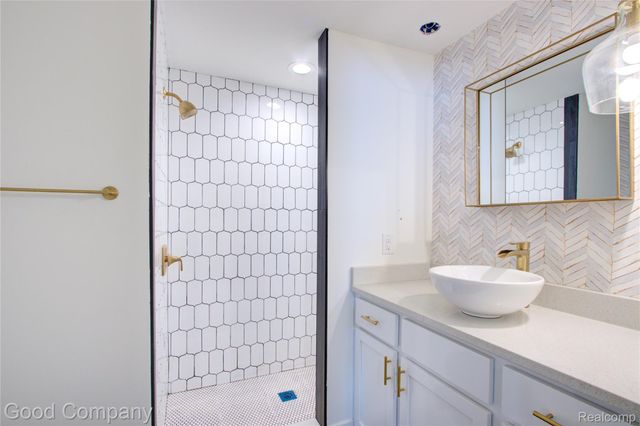 550 E Breckenridge Street, Ferndale, MI 48220