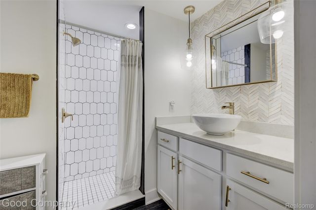 550 E Breckenridge Street, Ferndale, MI 48220