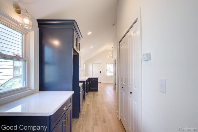 550 E Breckenridge Street, Ferndale, MI 48220