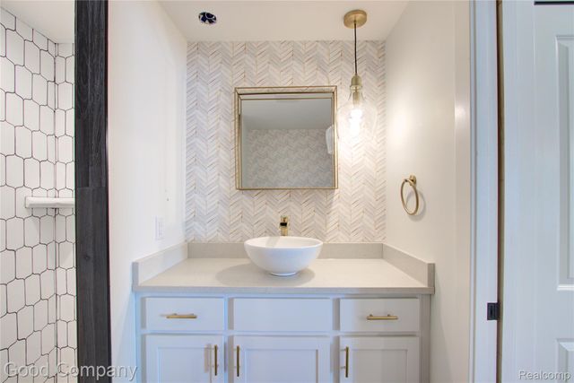 550 E Breckenridge Street, Ferndale, MI 48220