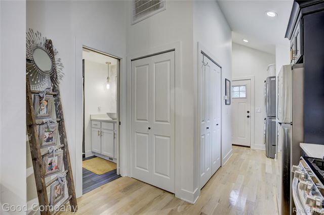 550 E Breckenridge Street, Ferndale, MI 48220