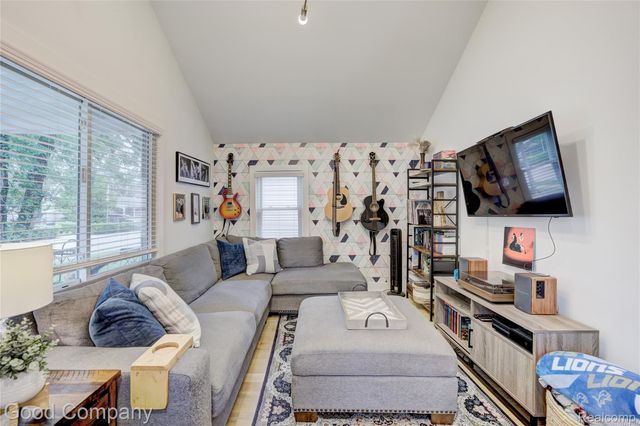 550 E Breckenridge Street, Ferndale, MI 48220