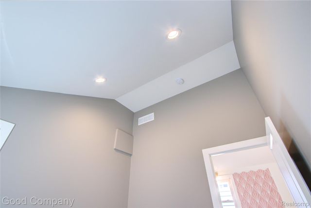 550 E Breckenridge Street, Ferndale, MI 48220