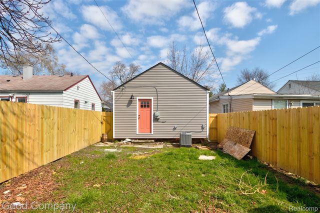 550 E Breckenridge Street, Ferndale, MI 48220