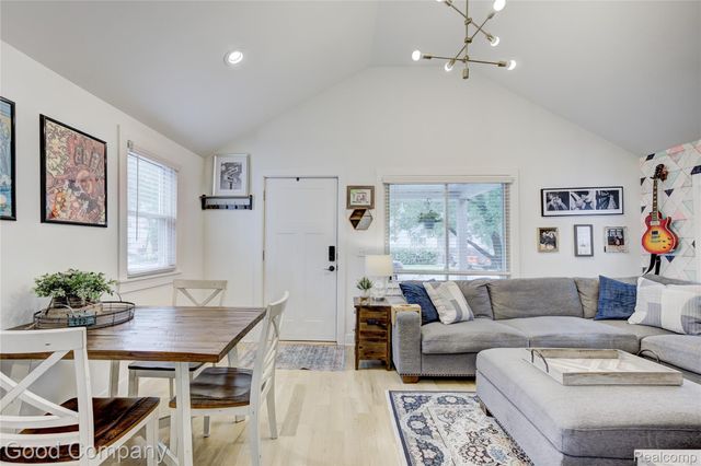 550 E Breckenridge Street, Ferndale, MI 48220