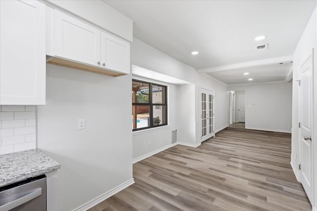 206 Lake Vista W, Highland Village, TX 75077