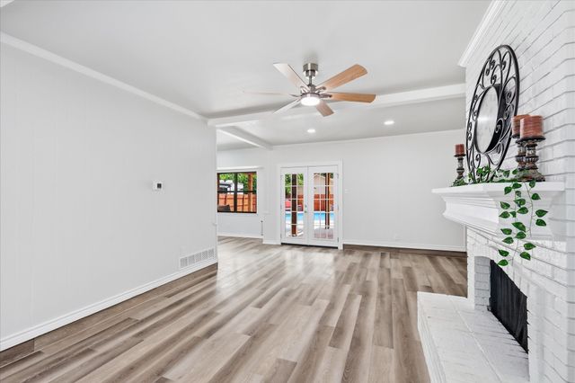 206 Lake Vista W, Highland Village, TX 75077
