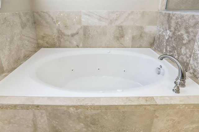 1601 W 24th Street A, Houston, TX 77008