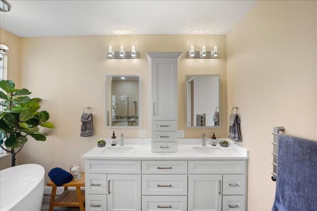 499 NW Blue Lake Drive, Port St. Lucie, Port St Lucie, FL 34986