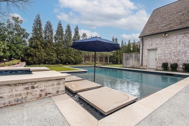 1530 SHEPHERD CREEK LN, Collierville, TN 38017