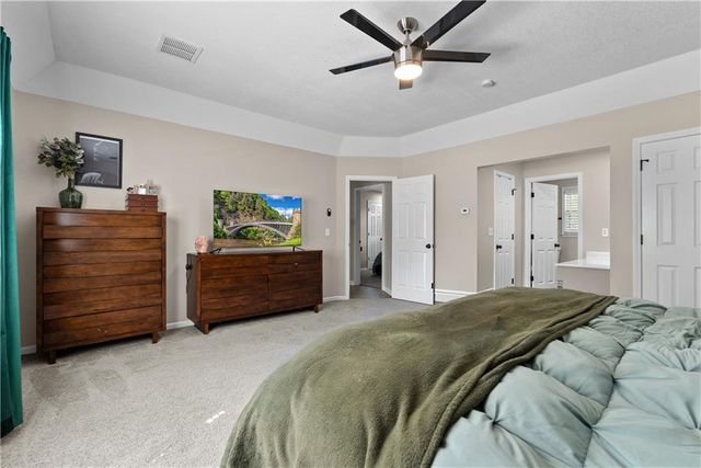 4000 NW Cimarron Street, Lee's Summit, MO 64064