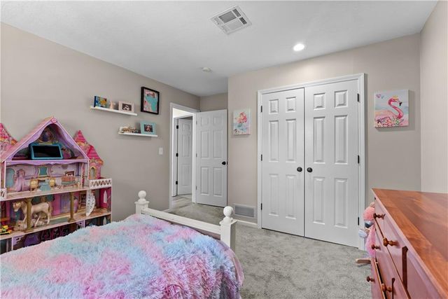 4000 NW Cimarron Street, Lee's Summit, MO 64064