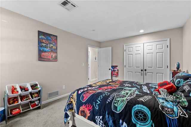 4000 NW Cimarron Street, Lee's Summit, MO 64064