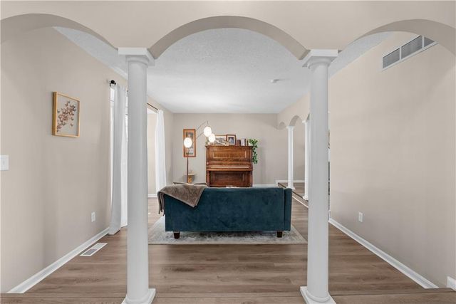4000 NW Cimarron Street, Lee's Summit, MO 64064