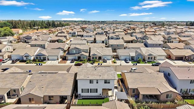 4155 Dennis Avenue, Clovis, CA 93619
