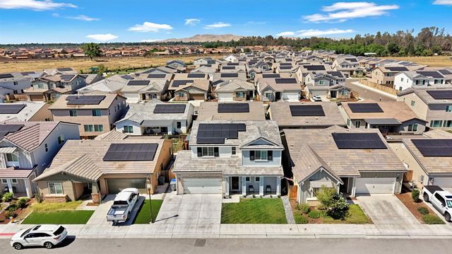 4155 Dennis Avenue, Clovis, CA 93619