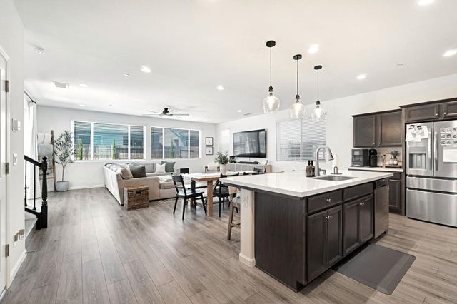 4155 Dennis Avenue, Clovis, CA 93619