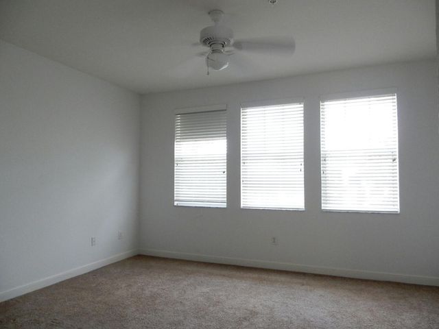 660 Amador Lane 7, West Palm Beach, FL 33401