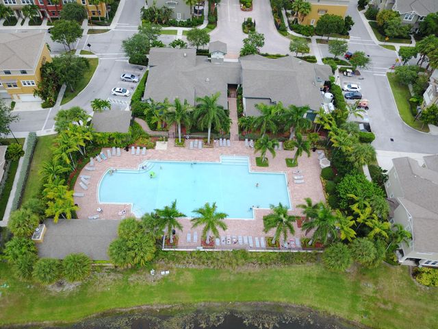 660 Amador Lane 7, West Palm Beach, FL 33401