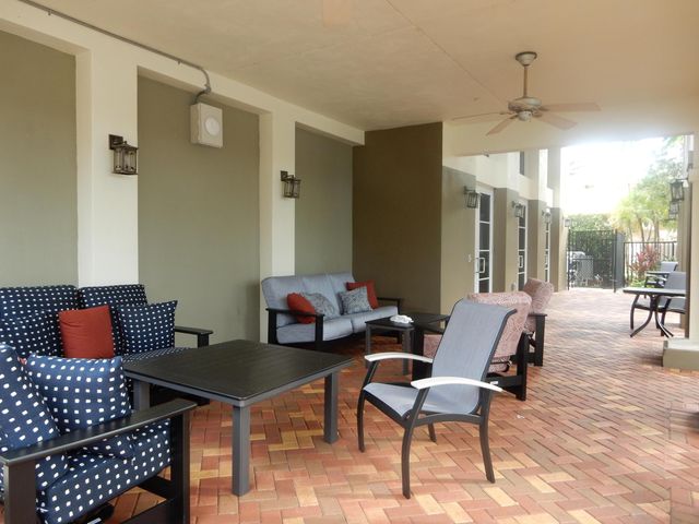 660 Amador Lane 7, West Palm Beach, FL 33401