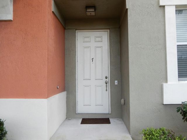 660 Amador Lane 7, West Palm Beach, FL 33401
