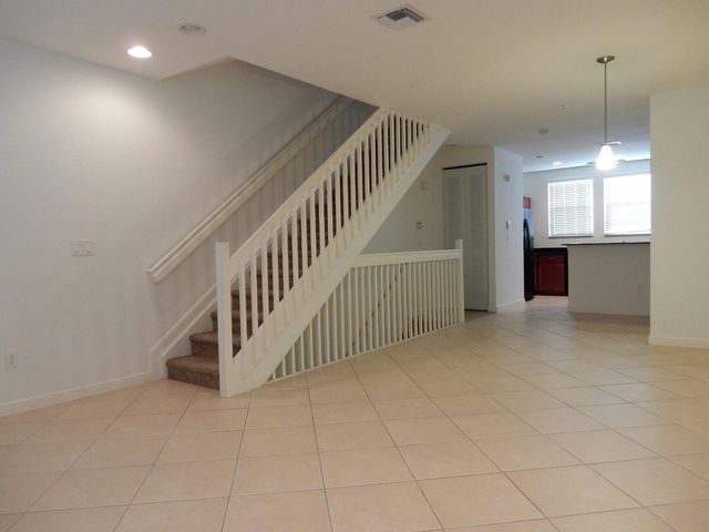 660 Amador Lane 7, West Palm Beach, FL 33401