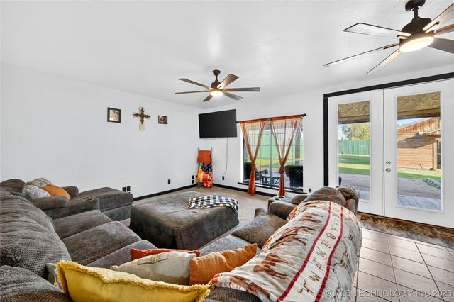 209 Roberts Street, Bokchito, OK 74726