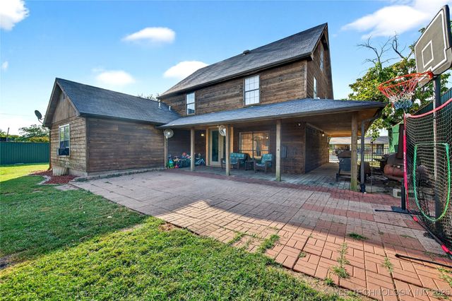 209 Roberts Street, Bokchito, OK 74726