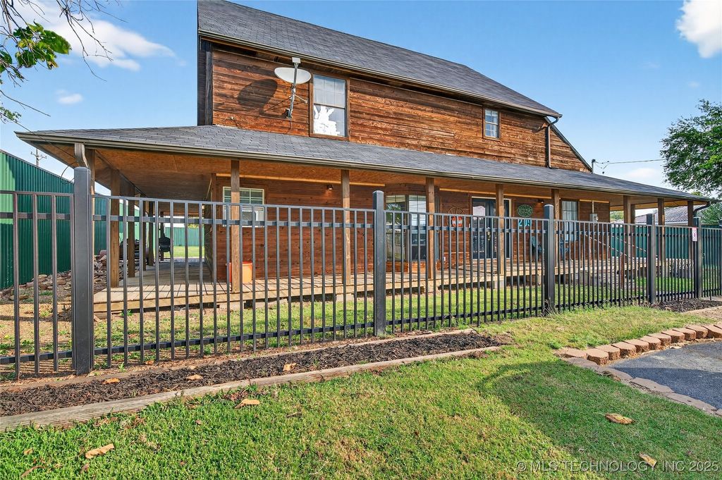 209 Roberts Street, Bokchito, OK 74726