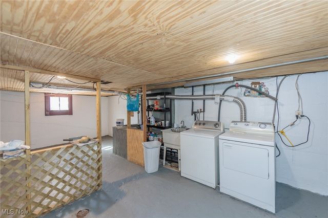 886 Archer Road, Bedford, OH 44146