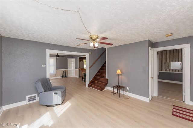 886 Archer Road, Bedford, OH 44146