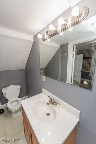 886 Archer Road, Bedford, OH 44146