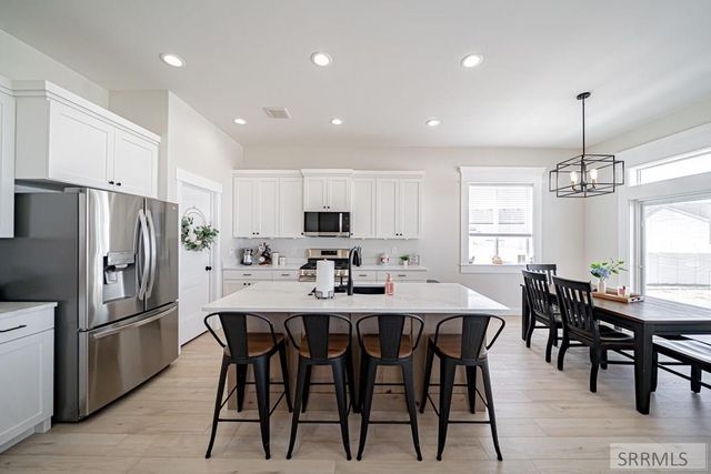 860 Montezuma St, Idaho Falls, ID 83402