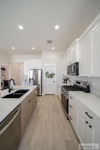 860 Montezuma St, Idaho Falls, ID 83402