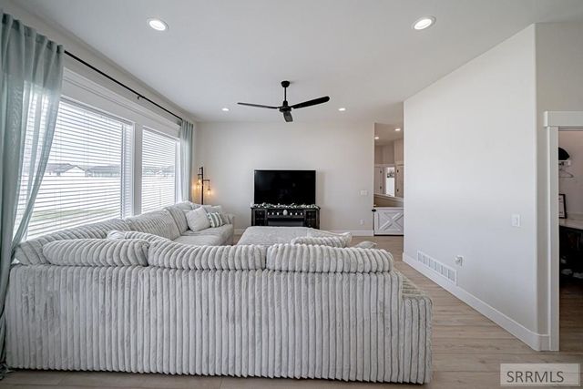860 Montezuma St, Idaho Falls, ID 83402