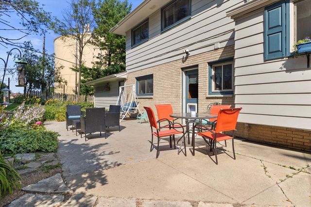 1504 Roosevelt AVENUE, Racine, WI 53406