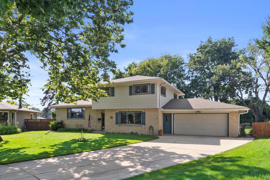 1504 Roosevelt AVENUE, Racine, WI 53406