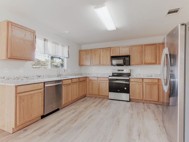 4901 Thorn Hollow Drive, Fort Worth, TX 76244