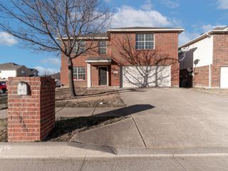 4901 Thorn Hollow Drive, Fort Worth, TX 76244