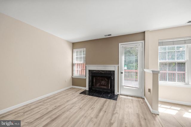 134 BIRCH HOLLOW DR, Bordentown, NJ 08505