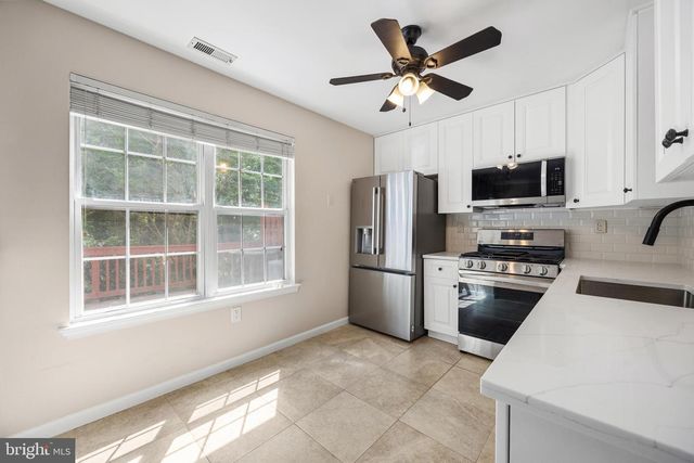 134 BIRCH HOLLOW DR, Bordentown, NJ 08505