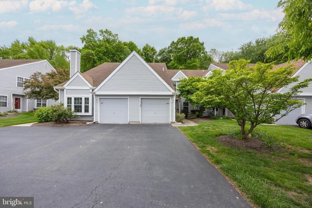134 BIRCH HOLLOW DR, Bordentown, NJ 08505