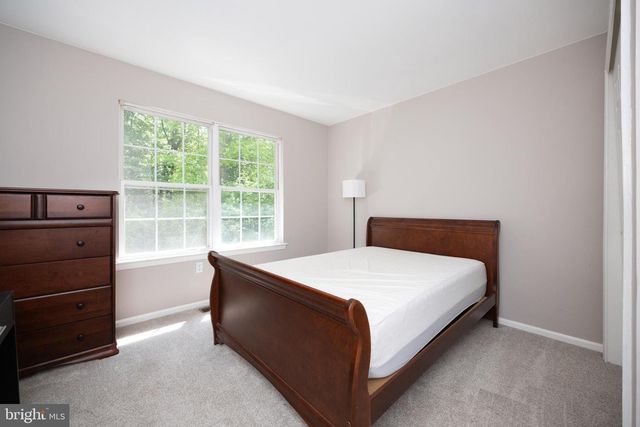 134 BIRCH HOLLOW DR, Bordentown, NJ 08505